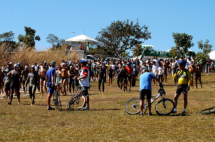 Atletas se digirem à largada do Ecocross XTerra Brasilia 2009 - Ermida Dom Bosco 26/7/2009